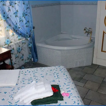 לינה וארוחת בוקר Sopranos 4*